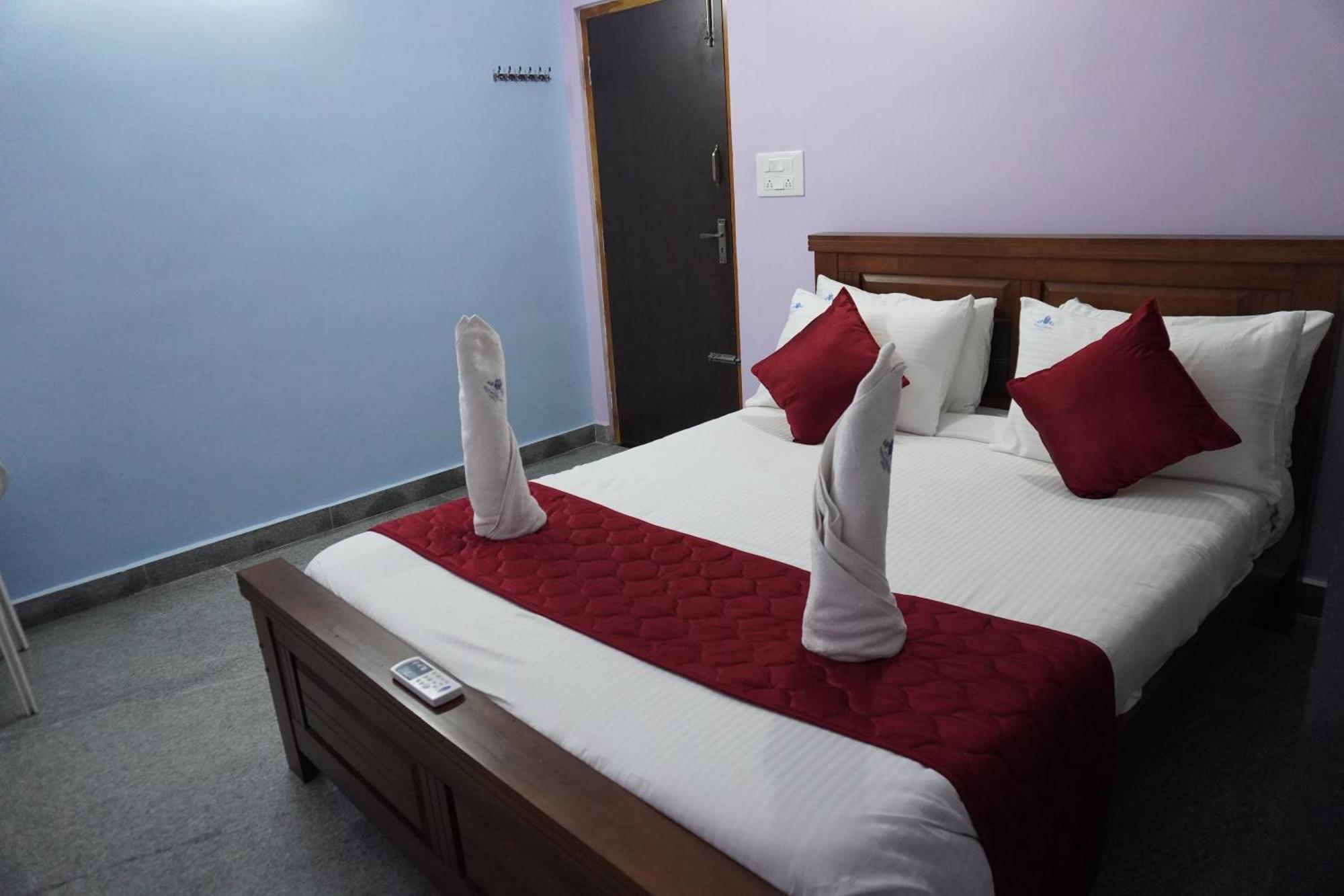 Tirumala Premium Home Stay Tirupati Esterno foto