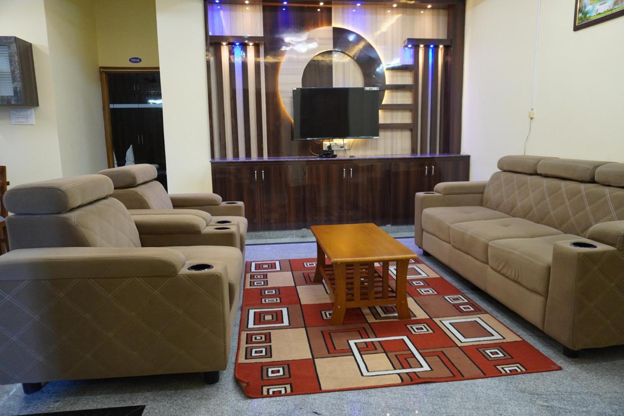 Tirumala Premium Home Stay Tirupati Esterno foto