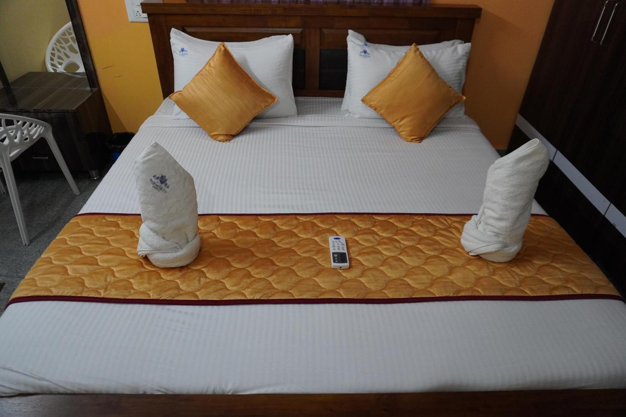 Tirumala Premium Home Stay Tirupati Esterno foto